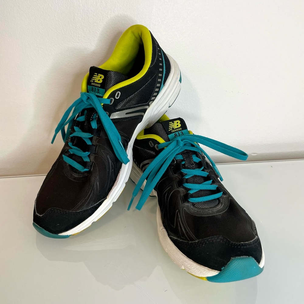 New Balance 813 Womens Shoes Size 7.5 B Black White Sneakers Athletic Running - Picture 1 of 9